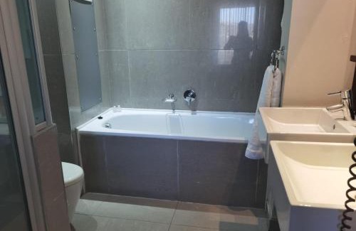 Greater Johannesburg Metropolitan Area Apartment | Genesis