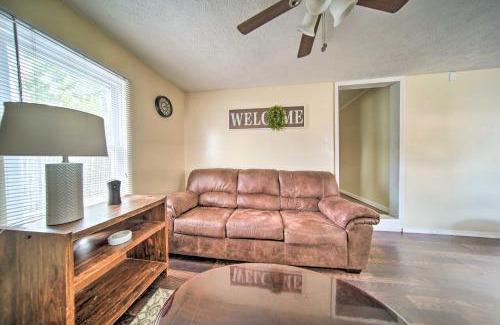 Geneva-on-the-Lake House | Geneva-on-the-Lake Cottage with Patio Walk to Shore