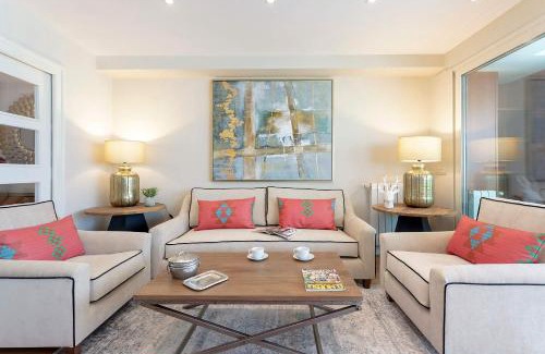 La Trinidad-San Juan y Todos los Santos Apartment | Genteel Home Paseo de la Victoria