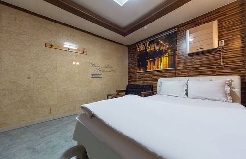 Geochang Hotel | Geochang Hwangsil