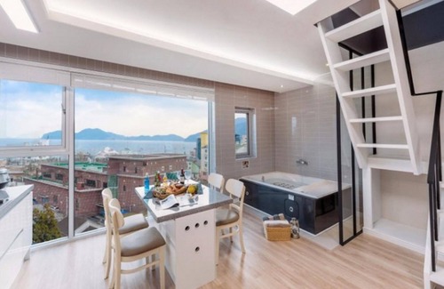 Geoje House | Geoje Island Lovelyan Pension