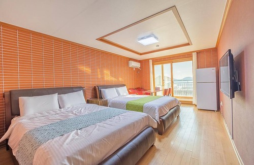 Kabae-ri House | Geoje Rockspa Pension