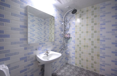 Okpo-dong Hotel | Geojedo Okpo Lie