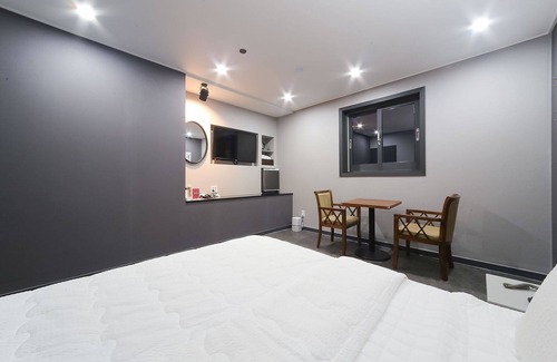 Songpo-ri Hotel | Geojedo Sadeung Khan