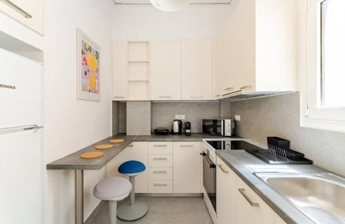 Ilisia Apartment | George's Cozy 60m2 Apartment 7' Metro