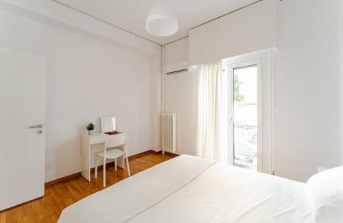 Ilisia Apartment | George's Cozy 60m2 Apartment 7' Metro