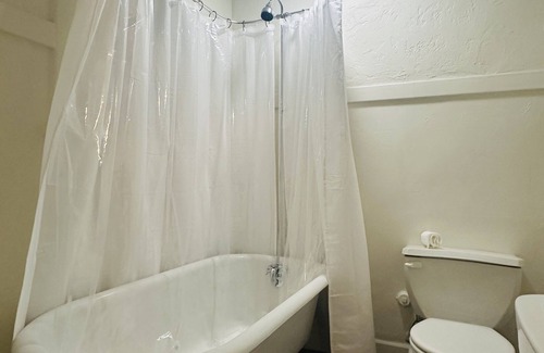 Butte Apartment | George Scholomiti Apartment
