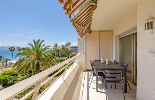 Le Suquet Apartment | Georges III - Apartment with panoramic view of Cannes