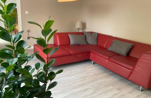 Halle Apartment | geräumige Wohnung mit Terrasse