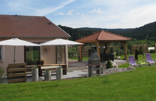 Gerardmer Ski Chalet | GERARDMER Gite Sauna & Spa 4**** 6 bedrooms, very spacious.