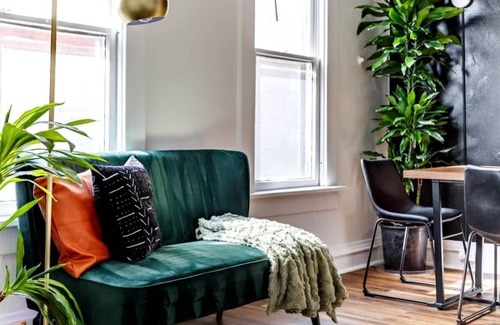 German Village House | German Village & Downtown | Steps to High Street | Free Parking | 5,800 Reviews