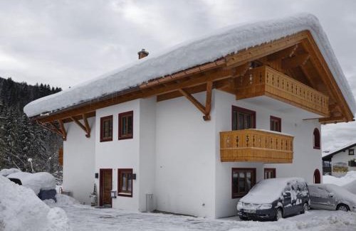 Garmisch-Partenkirchen House | Geroldsee Comfortable holiday residence