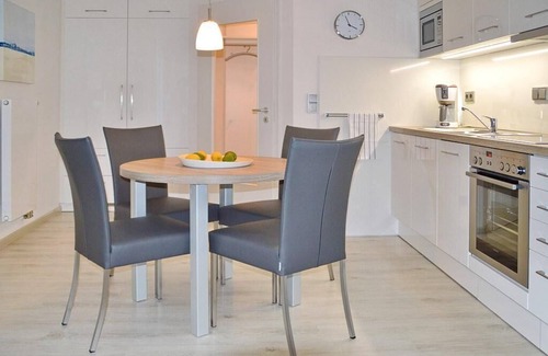 Ostseebad Boltenhagen Apartment | Geschmackvolles Apartment mit Balkon und Tollem Wellnessbereich mit Pool im Haus