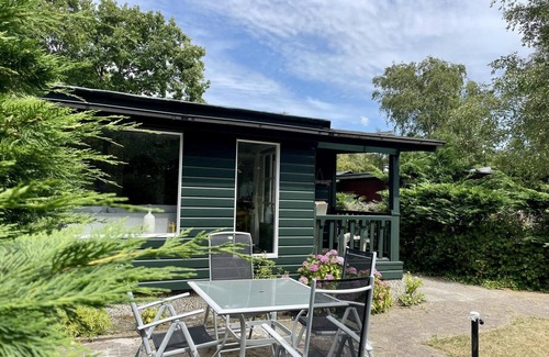 Sint Maartensvlotbrug House | Geschmackvoll Eingerichtetes Chalet mit Neuem Badezimmer, Wlan, Klimaanlage