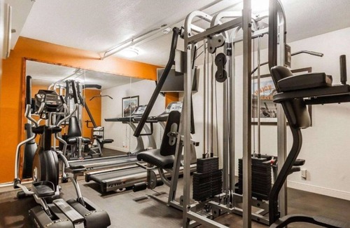 Montbello Apartment | Get a great night’s rest while in the Mile High City!