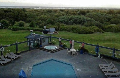 Ocean Shores Other | Get Away and Get Wet! Free Parking, w/ Pool