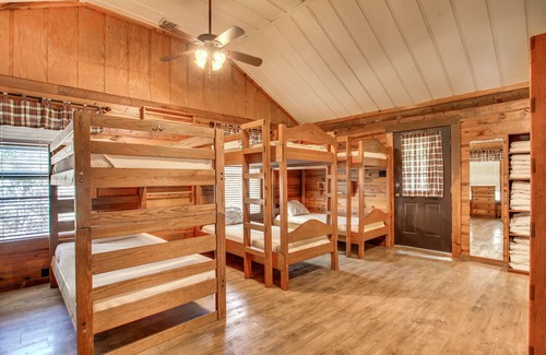 Hunt House | Get away at Mo-Ranch!