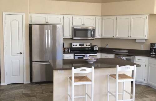 Coyote Lakes House | Get away to sunshine! Home to rent with pool jacussi in backyard on golf course