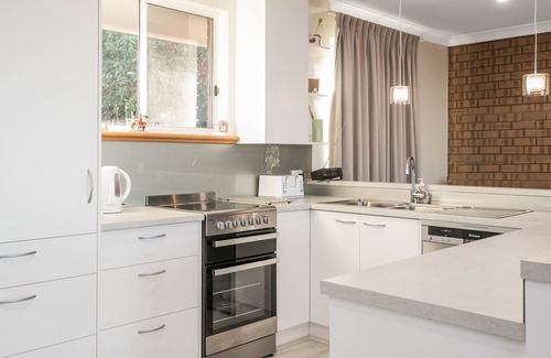Encounter Bay House | Getaway on Investigator
