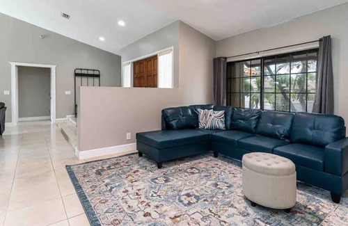 Greenview Shores House | Getaway on Kingsway