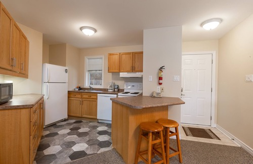 Haliburton Apartment | GetAways At Haliburton Heights