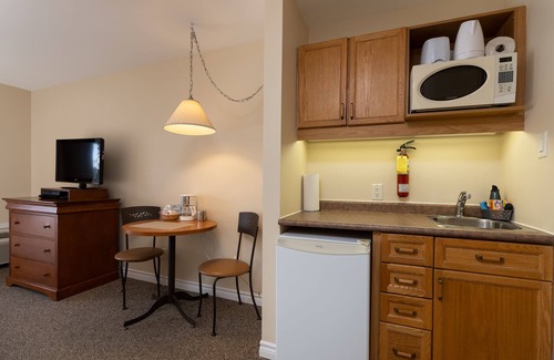 Haliburton Apartment | GetAways At Haliburton Heights