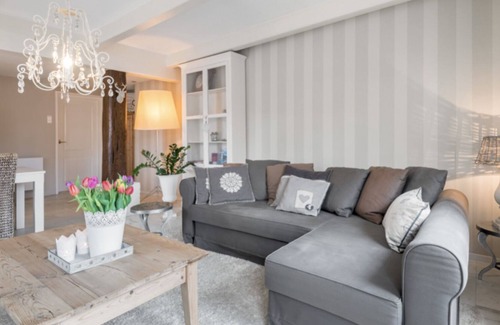 Uitgeest Apartment | Gezellig appartement dicht bij Amsterdam en surfstranden en het meer