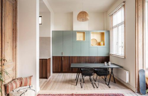 Harmonie House | Gezellig gerenoveerd herenhuis in het centrum