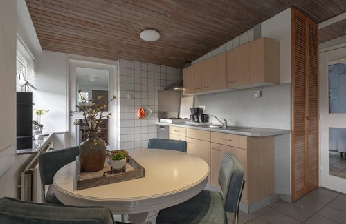 Sint Maartenszee House | Gezellige Recreatiebungalow op Boomrijk Park Gelegen Tegenover de Prachtige Duinenrij van Sint Maartenszee