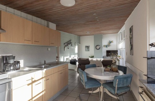 Sint Maartenszee House | Gezellige Recreatiebungalow op Boomrijk Park Gelegen Tegenover de Prachtige Duinenrij van Sint Maartenszee