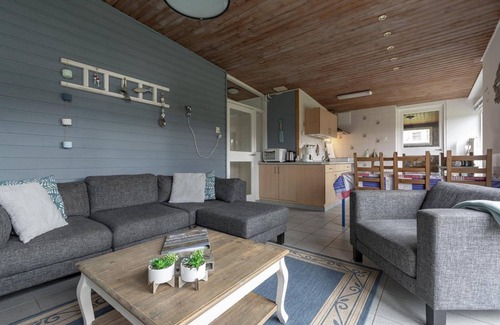 Sint Maartenszee House | Gezellige Recreatiebungalow op Boomrijk Park Gelegen Tegenover de Prachtige Duinenrij van Sint Maartenszee