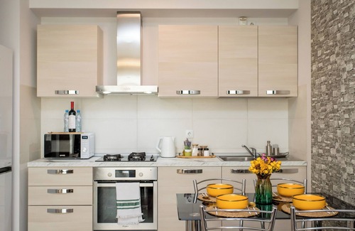 Saburtalo Apartment | GG Home – Cozy 1BR with City & Mtatsminda Views