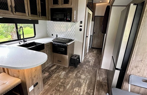 Hermosa House | Giant Luxury Camper, Close To Mount Rushmore And Custer State Park.