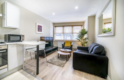 Belfast Apartment | Giants Causeway-1bd Ap - Gold Short Term Stays
