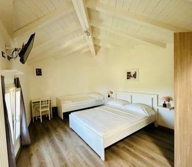 Saliceta San Giuliano Apartment | Giardini B&B