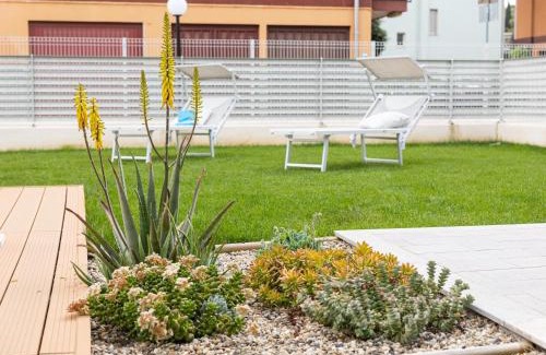 Borghetto Santo Spirito Apartment | Giardino al mare - Bilocale con piscina e grande giardino a due passi dal mare