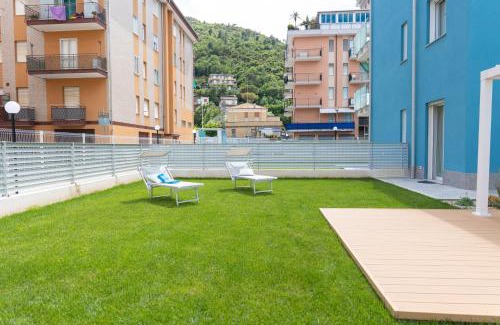 Borghetto Santo Spirito Apartment | Giardino al mare - Bilocale con piscina e grande giardino a due passi dal mare
