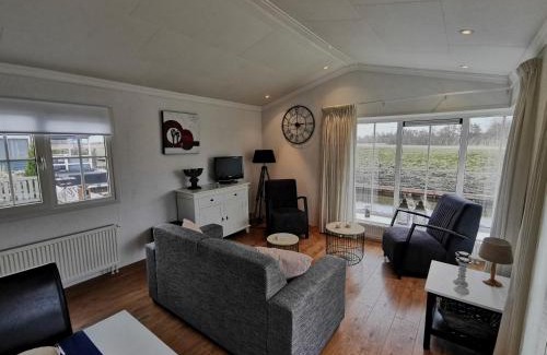 Giethoorn Ski Chalet | Giet Oan gelegen op Resort Venetië