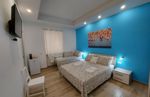 Margherita di Savoia House | Giglio di Mare rooms