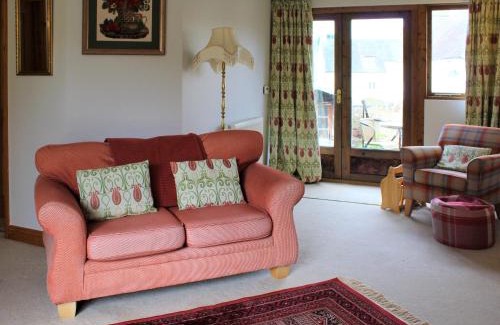 Ebrington House | Gilberts - E4752