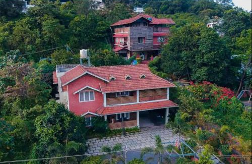 Kunnathidavaka House | Girassol Serviced Villa