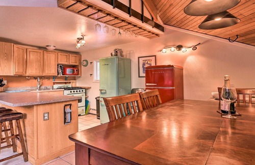 Alyeska House | Girdwood slopeview chalet - Hot Tub, Sauna, Two apartments! Walk to Alyeska.