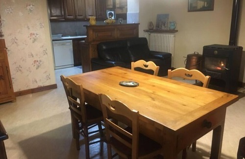 Quins House | Gite à la Campagne