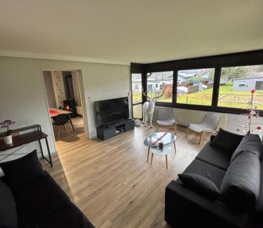 Vagney House | Gite 205 m2, 8pers piscine, jacuzzi, balnéo privatifs
