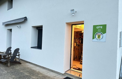 Morbier Apartment | Gite 7 Personnes Haut Jura Pleine Nature