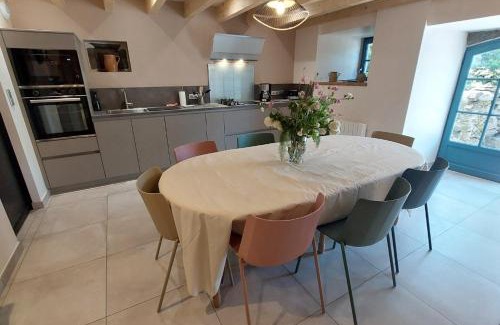 Ussel House | Gite 8 personnes Ussel Grande Maison rénovée