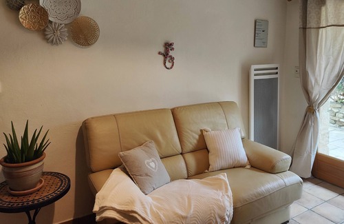 Forcalquier House | Gite AGAVE - Domaine Bellavigne Gites and SPA