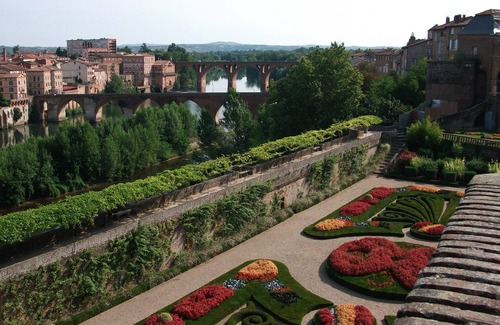 Tanus House | Gite Alice situated on the Tarn/Aveyron border, with Swimming Pool