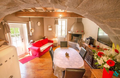 Montolieu House | Gite Au fil de l'eau, a haven of peace in Montolieu & by the river