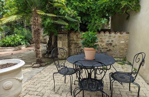 Bazac Cottage | Gite Bazac, 6 bedrooms, 11 persons